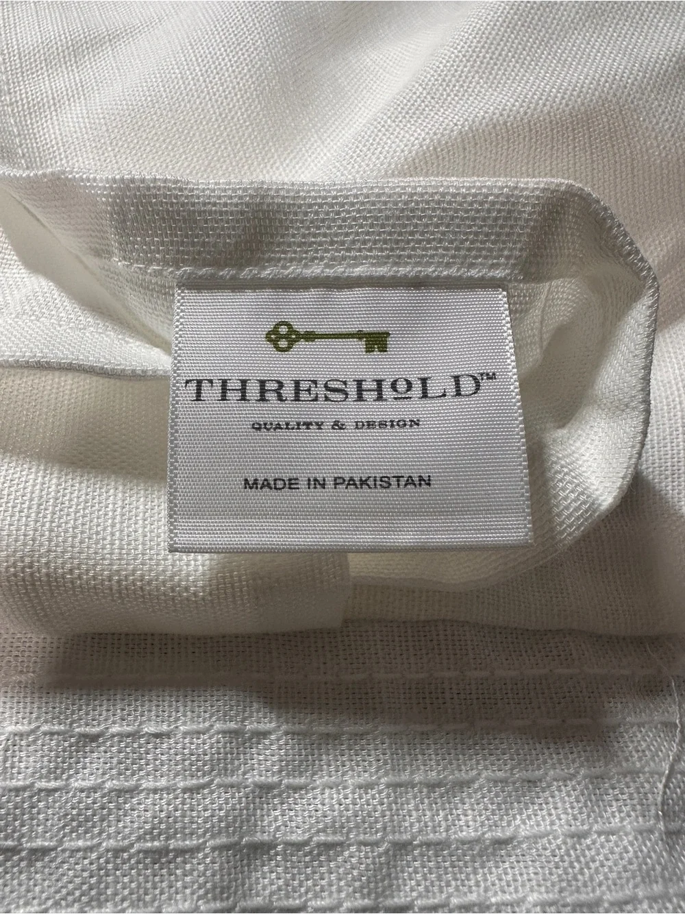 Threshold standard Queen Pillow Sham white cotton poly RN 17730